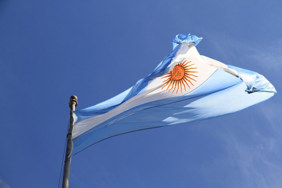 Argentina: El gobierno de Argentina expidió Decreto para reglamentar la Ley de Marcas recientemente modificada